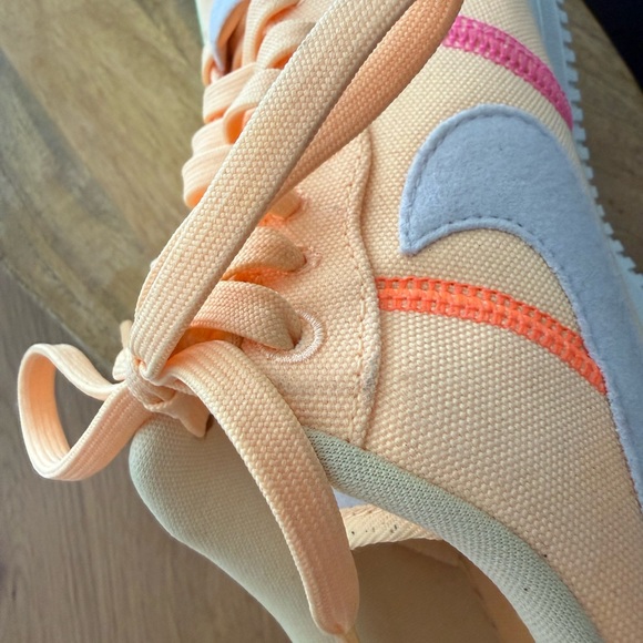 Nike Air Force 1 LX-Melon Tint - Picture 8 of 9